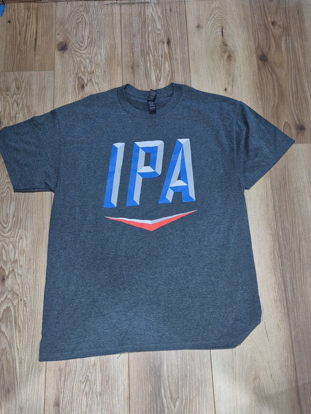 Men's Charcoal IPA Graphic Tee - Casual Short Sleeve Shirt